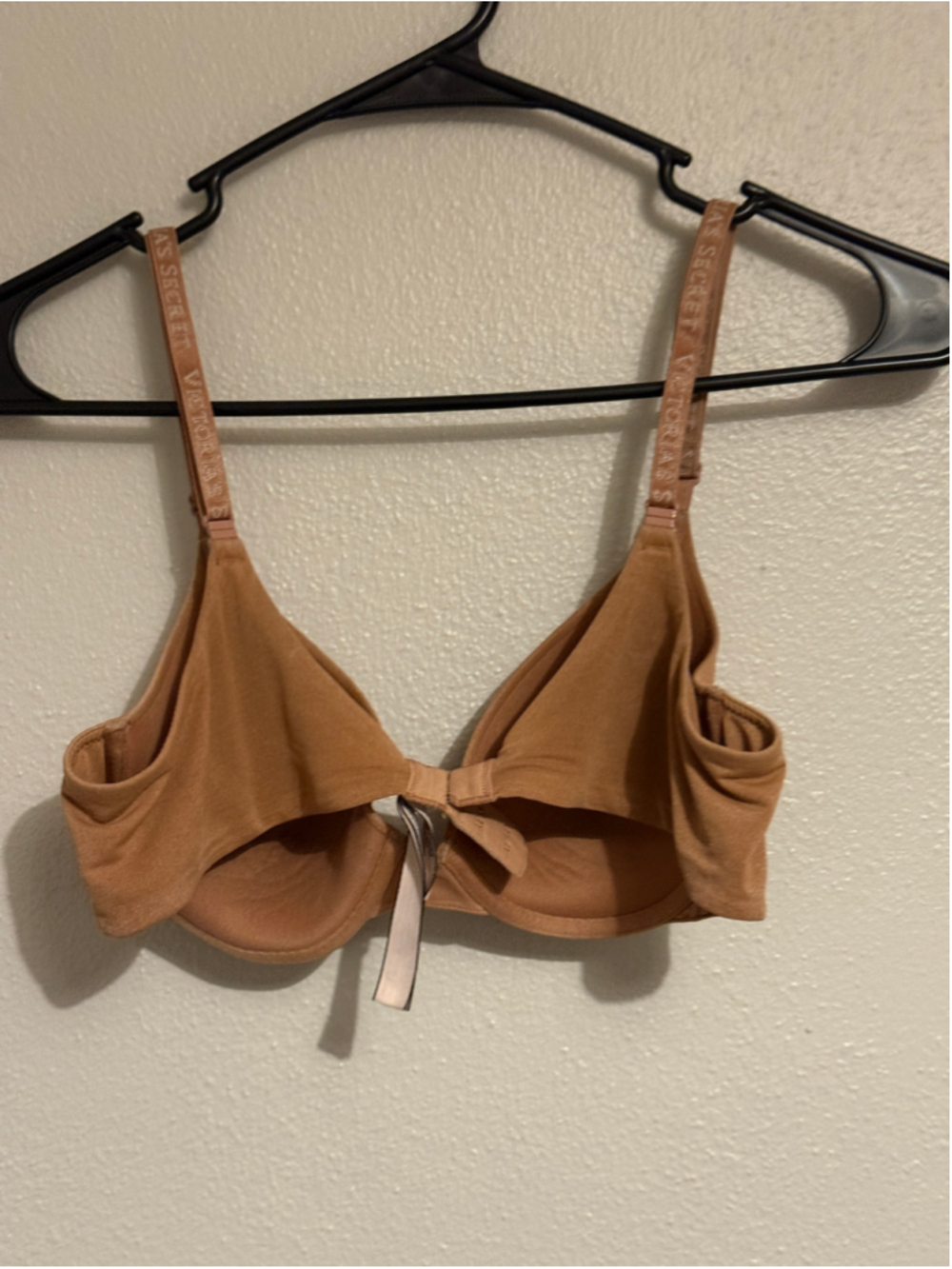 Victoria’s Secret T-Shirt Lightly Lined Demi Bra 34B Nude - Picture 2 of 4